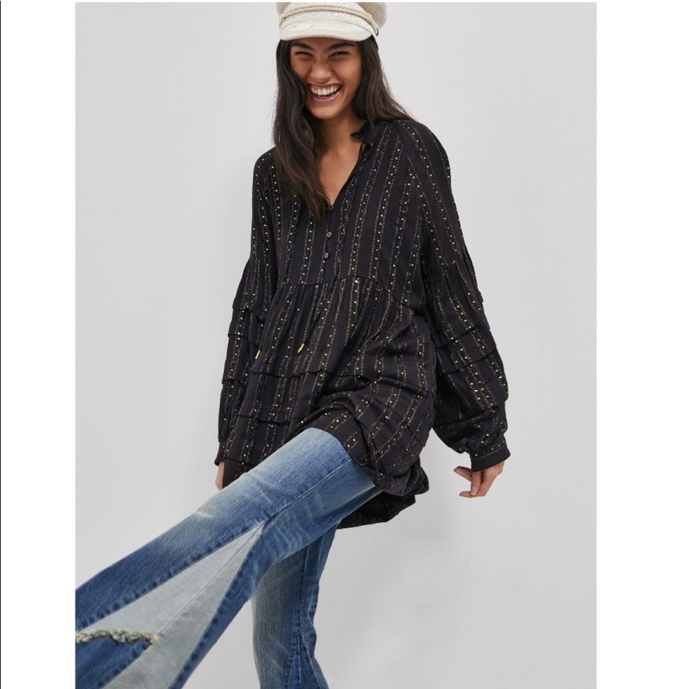 (NWT) ANTHRO Black Ruffled Sequin Tunic Top